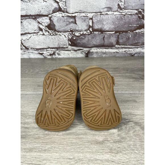 UGG Keelan Tan Brown Suede Sheepskin Lined Boots Toddlers Kids Size 1M US/16EU - Picture 6 of 16